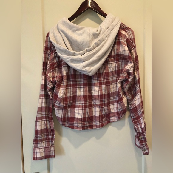 Cropped & Distressed plaid button up/hoodie - Picture 2 of 7